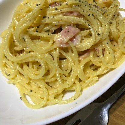 子どもたちのカルボナーラが食べたい！！の言葉と、夏であまり火をつかいたくない母の願いが一つになったレシピでした。
美味しいレシピ、ありがとうございます。